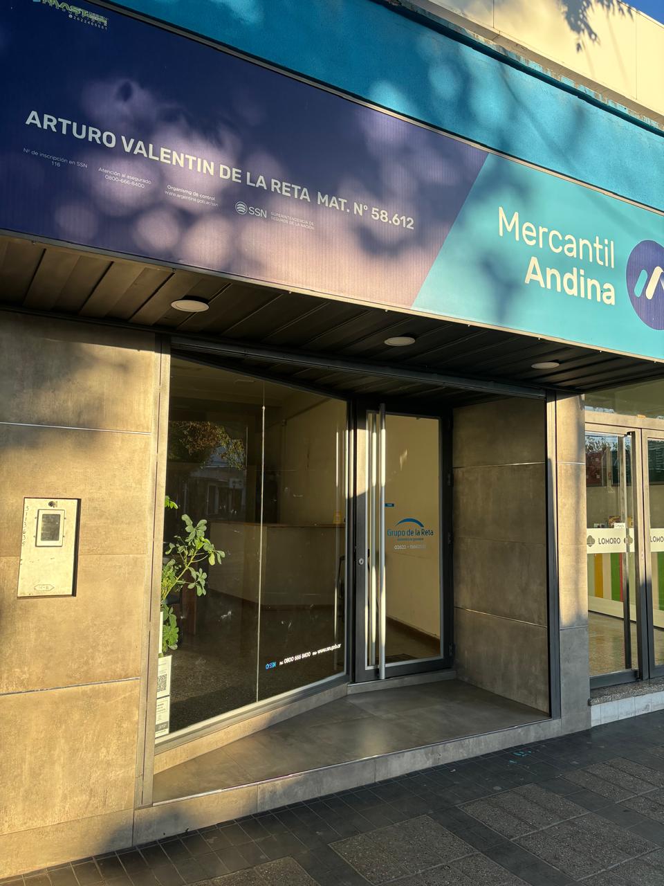 Interior Oficina Grupo de la Reta